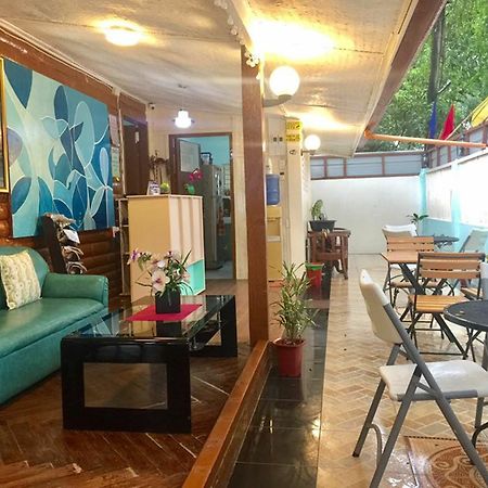 Ace Traveller'S Inn Puerto Princesa Exterior foto